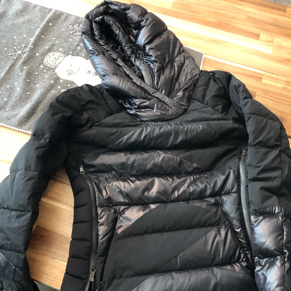 Lululemon down jacket Size 6!!